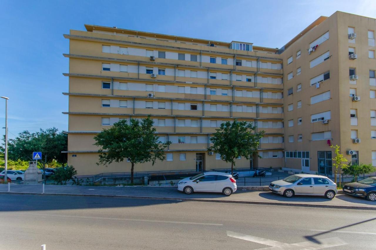 Modern Apartment With Sea View And Secure Garage Split Eksteriør bilde