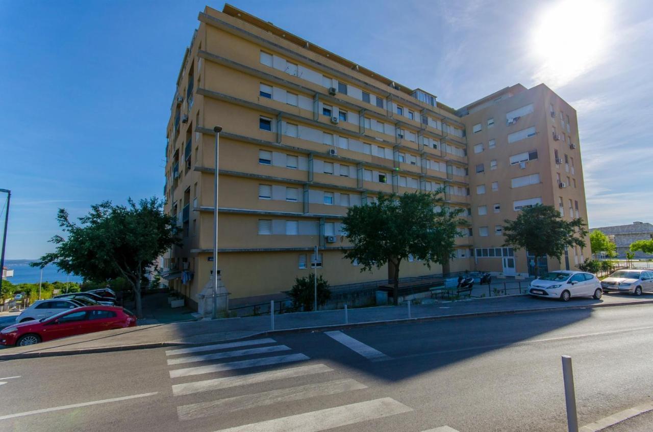 Modern Apartment With Sea View And Secure Garage Split Eksteriør bilde
