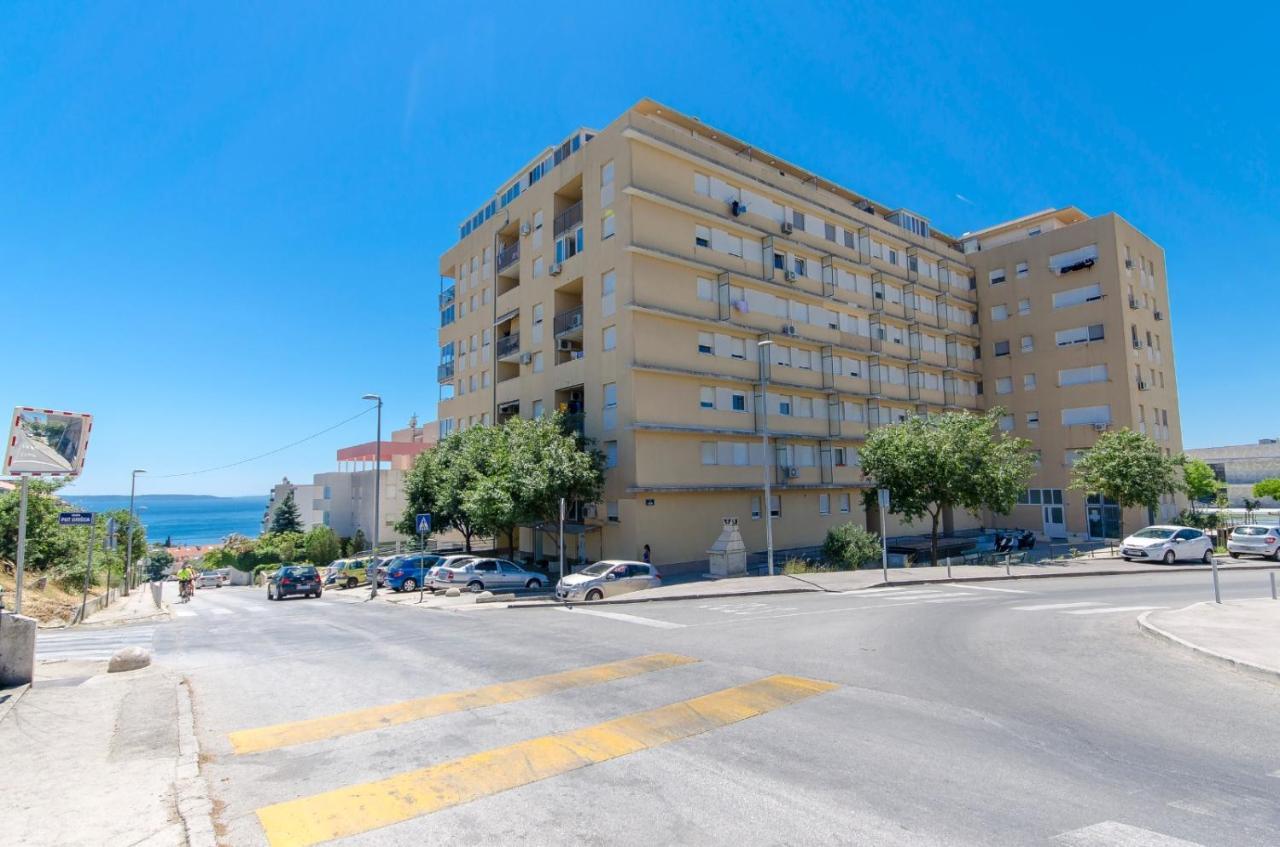 Modern Apartment With Sea View And Secure Garage Split Eksteriør bilde